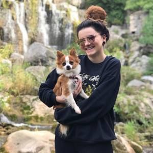 Meet your Posher, Michaela